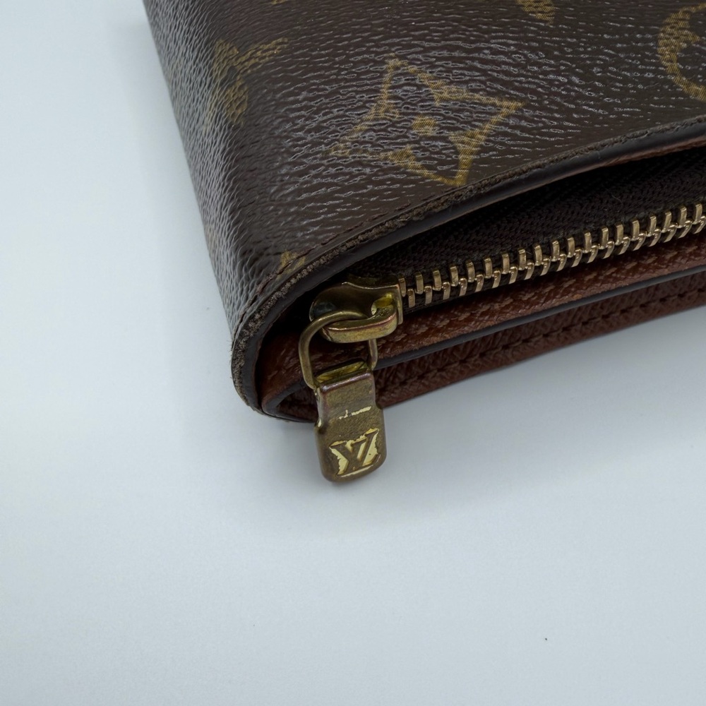 Louis Vuitton Monogram Compact Zippe Zipped Wallet - Picture 7 of 9
